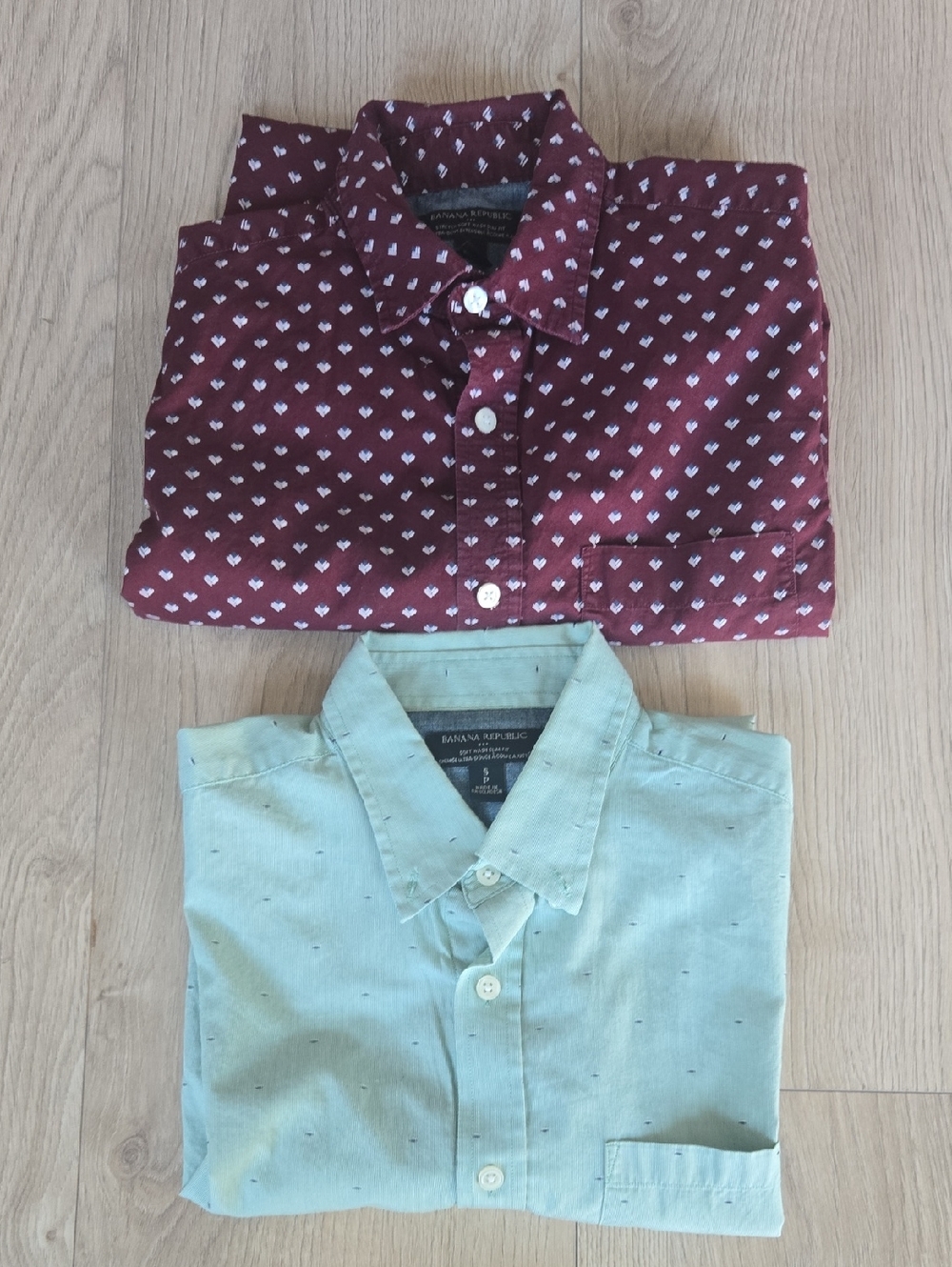 2 Banana Republic Men's Patterned Button-Down Shirts
